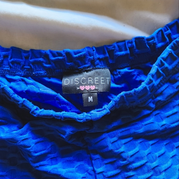 Discreet Brand Two-Piece Blue Tanktop and Leggings Set ( Medium ) - Picture 5 of 9